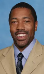 Pitt receivers coach Greg Lewis