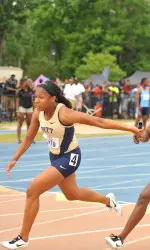 Freshman Alyssa Wise