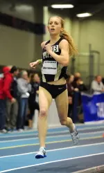 Gillian Schriever runs the 5,000m.