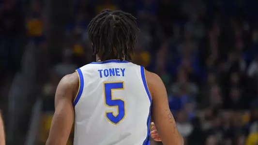 Au'diese Toney