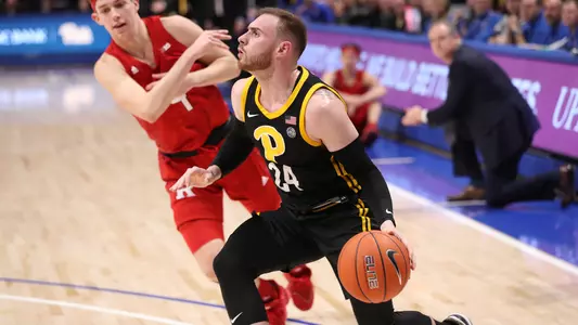 Ryan Murphy dribbling against Rutgers.