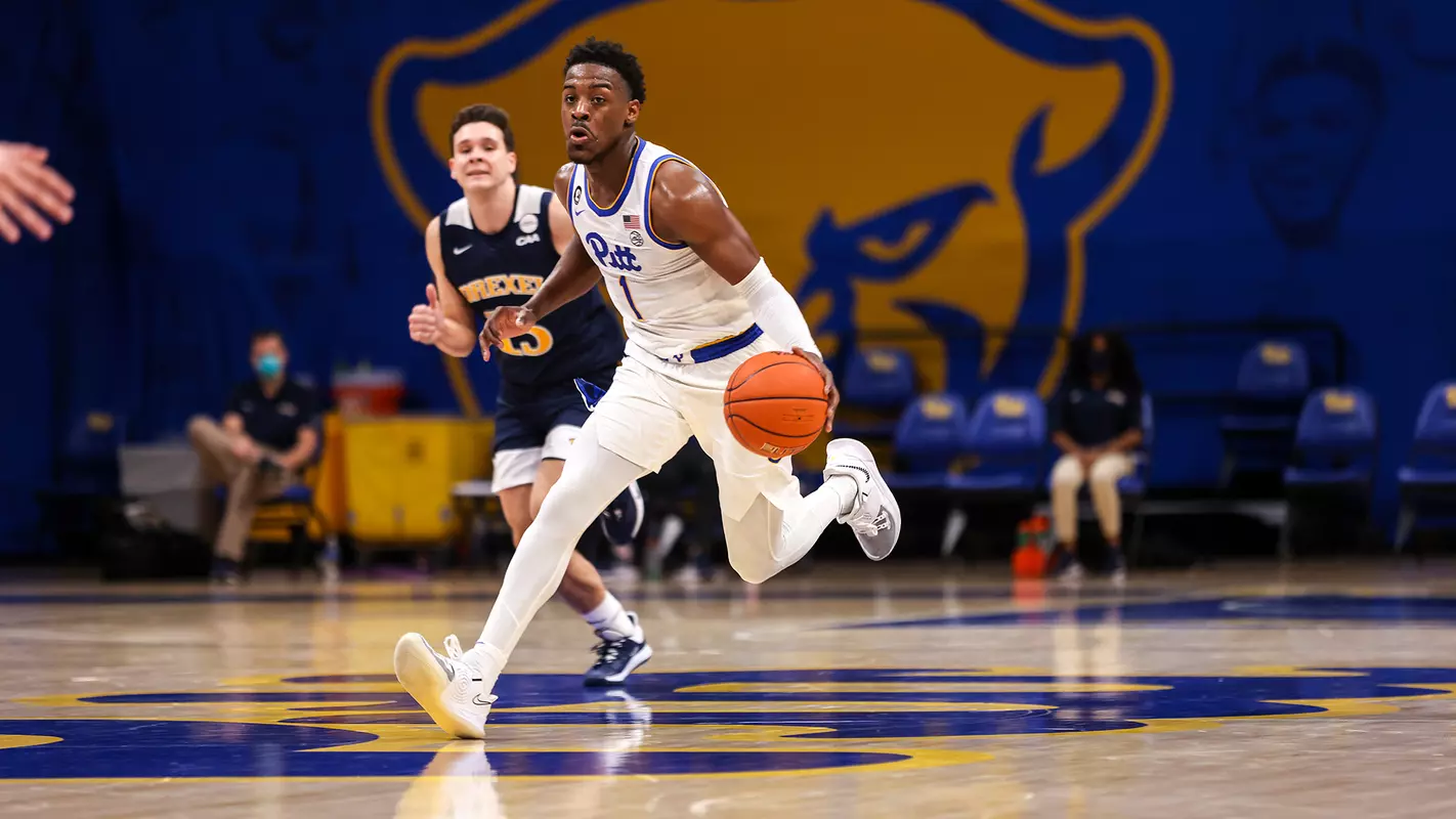 Xavier Johnson dribbling vs. Drexel