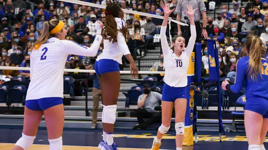 Pitt Volleyball Team