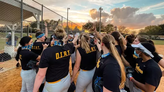 2021 Softball Huddle