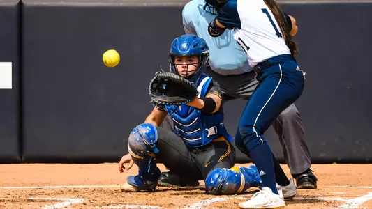 Hannah Bach catching at Georgia Tech.