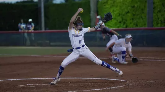 Dani Drogemuller pitching at FAU.