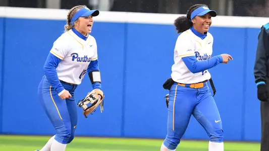 Yvonne Whaley, Kylie Griggs