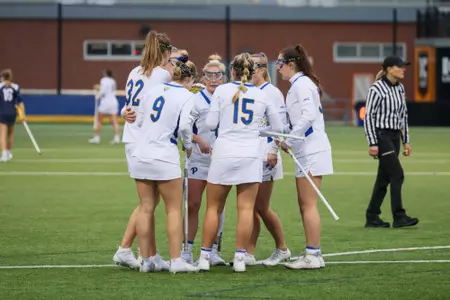 WLAX 23 Canisius Huddle