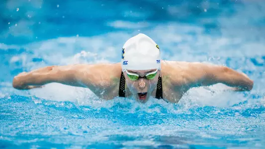 SWIM/DIVE Sophie Yendell