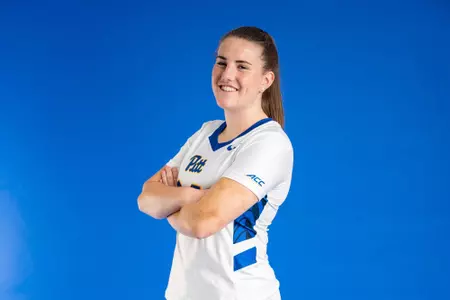 Long, Maggie Posed 2024