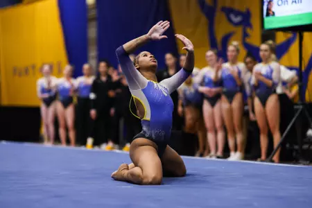 Panthers Travel to Morgantown for Quad Meet Image