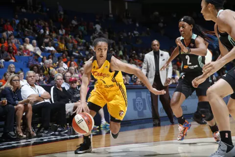 TULSA, OK - June 26: # of the New York Liberty # of the Tulsa Shock during the WNBA game on June 26, 2015 at the BOK Center in Tulsa, Oklahoma. NOTE TO USER: User expressly acknowledges and agrees that, by downloading and or using this photograph, User is consenting to the terms and conditions of the Getty Images License Agreement. Mandatory Copyright Notice: Copyright 2015 NBAE (Photo by Shane Bevel/NBAE via Getty Images) *** Local Caption *** Personality;Personality;Personality