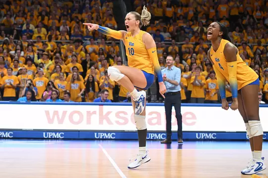 Rachel Fairbanks celebrating on the court