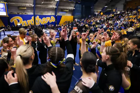 Pitt-Stanford Gym Huddle