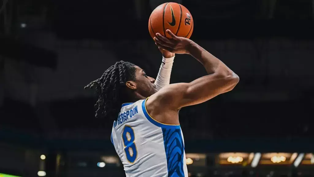 Action Shot of Omari Witherspoon