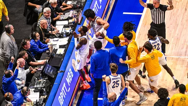 Damarco Minor Buzzer Beater