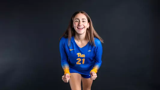 Izzy Starck - Official Visit