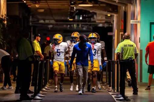 FB26_08 Pre-Game