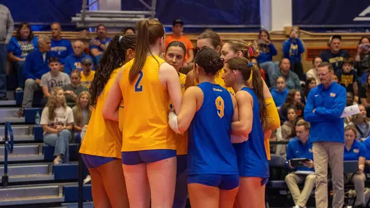 Team Huddle at Syracuse, 10/4/26