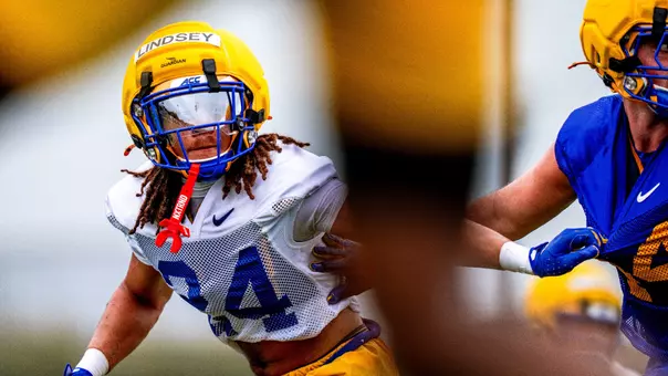 FB Training Camp - Cam Lindsey