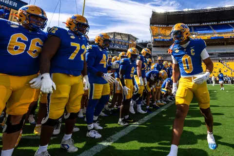 FB26_04 Pre-Game