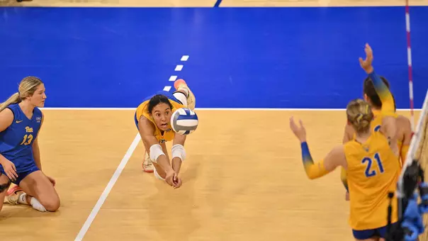 Ayanna Watson dig vs. Stanford, 9/27/26