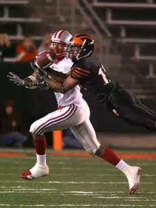 No. 22 Football Rides Defensive Wave To 17-3 Win, 5-0 Start In ESPNU Showcase Game