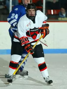 Men's Hockey Heads to North Country