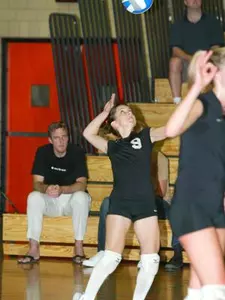 Volleyball Completes Terrific Season With 3-0 Win, 21-3 Record
