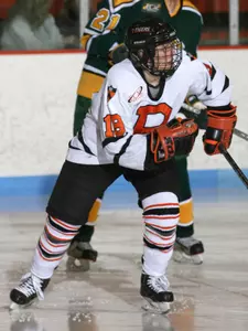 Women's Hockey Opens Season With Tie Against No. 7 Boston College