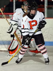 Women's Hockey Edges Colgate, Unbeaten Streak Goes to 10
