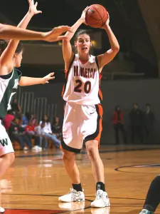 Turnovers Plague Women's Hoops in 85-60 Loss at Minnesota