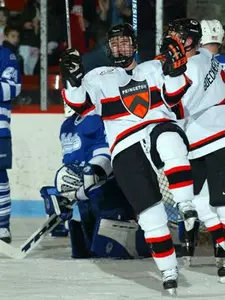 Men's Hockey Opens Season with "Hockey for Hope" Charity Game