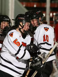 Ohio State Edges Princeton 3-2 in Women's Hockey