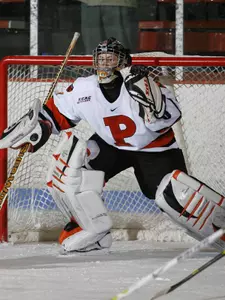 Women's Hockey Hosts UConn in Season-Opening Series