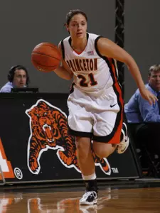 Duquesne Stifles Women's Hoops in 71-58 Dukes Win