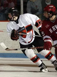 Men's Hockey Snaps Skid With 4-2 Win at Quinnipiac