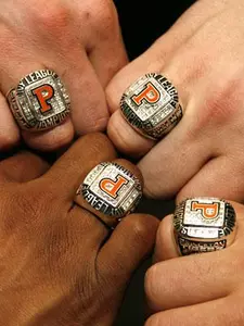 2006 Football Team Gets Ivy Championship Rings