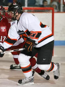 Men's Hockey Hosts League Weekend With Brown and Yale