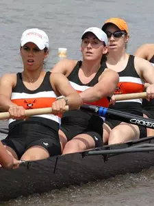 Open Women Fall To Pair Of Ranked Foes, Sweep Novice Races