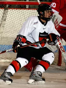 Men's Hockey Takes Win Streak North to St. Lawrence and Clarkson