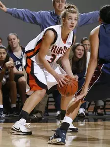 Women's Basketball Plays Final Home Games This Weekend
