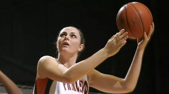 Women's Basketball Opens 2009-10 Season at Stony Brook