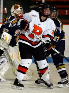 Late Rally Falls Short at Women's Hockey Drops Season Opener at Vermont