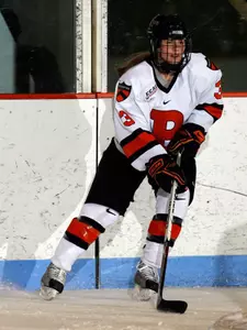 Women's Hockey Fights Off Yale In 3-2 Thriller At Baker Rink