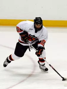 Men's Hockey Rolls to 8-2 Exhibition Win