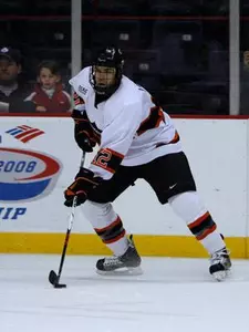 Lohry's OT Goal Lifts Men's Hockey to Win