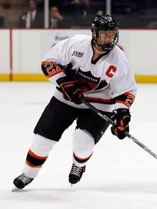 Moore Signs With San Jose Sharks