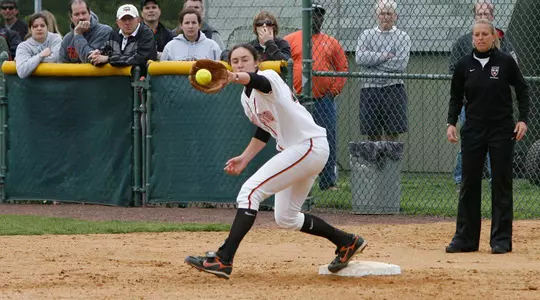 Softball Ends Spring Trip on Winning Note