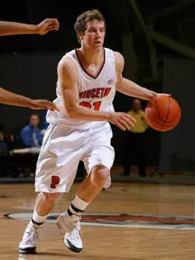 Team Effort Leads Men's Basketball to 64-44 Win over Concordia